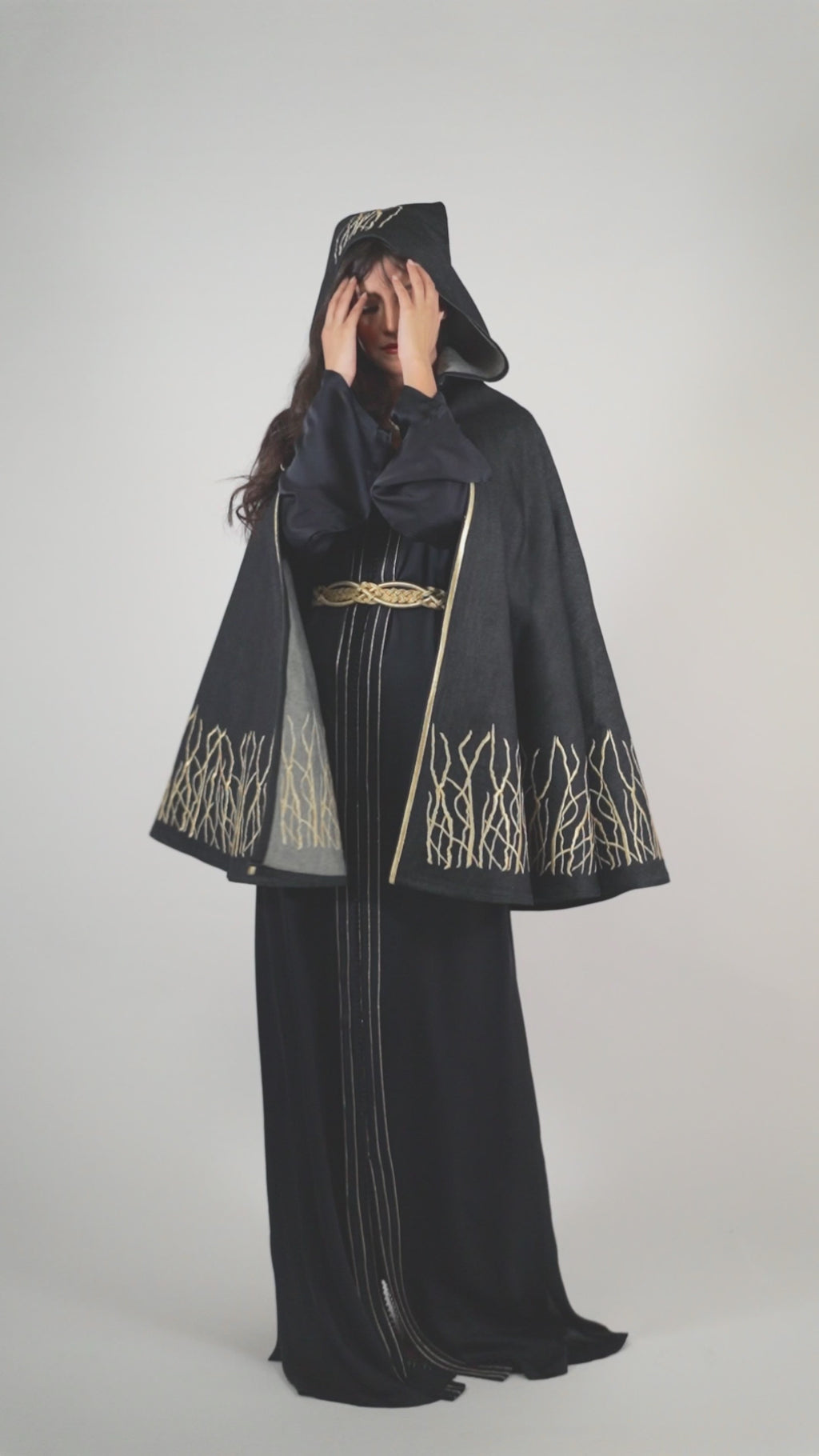 TAKCHITA  TINIFSAN + CAPE TINIFSAN