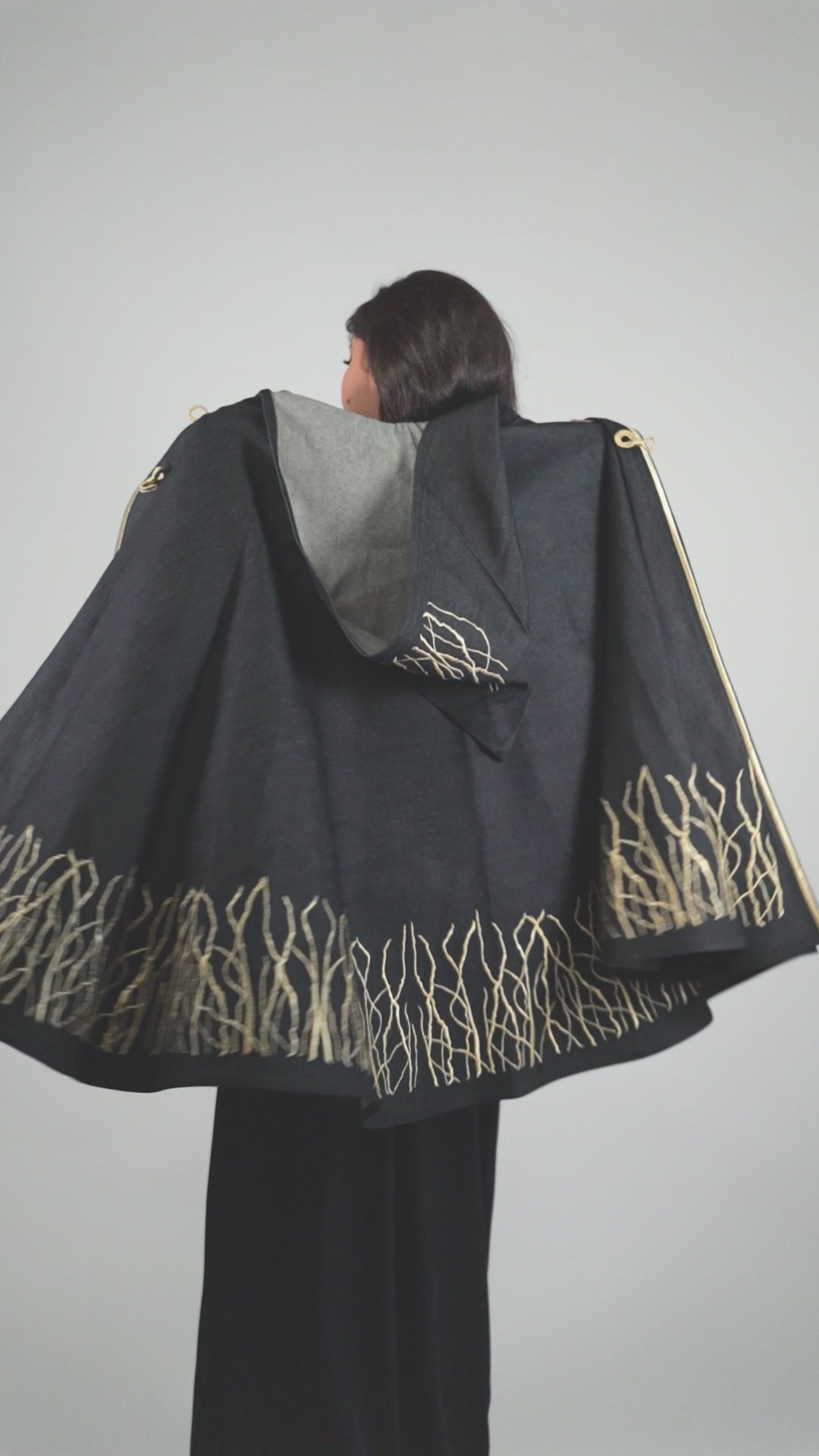 TAKCHITA  TINIFSAN + CAPE TINIFSAN